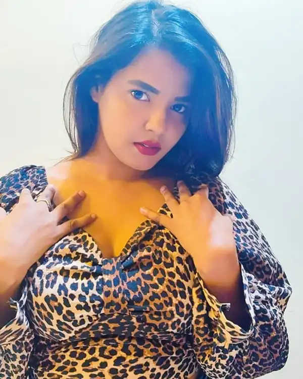 Sakshi vip call girls in Guwahati